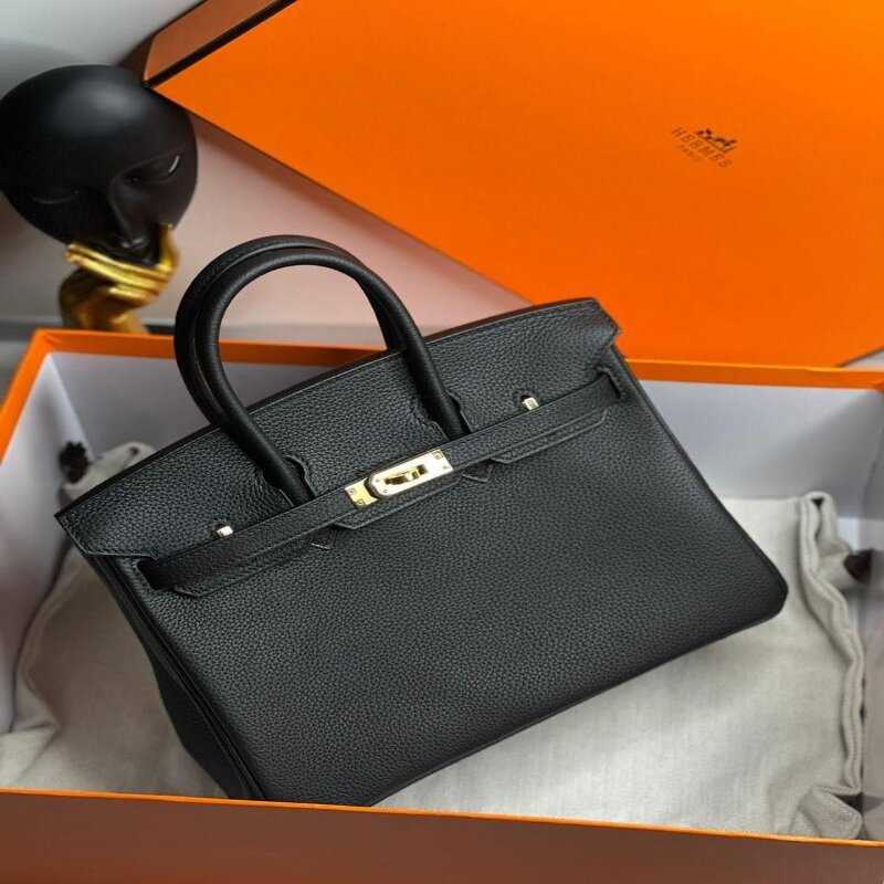 Bolsa preta Hermès