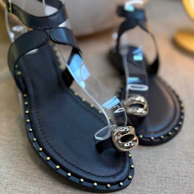 sandálias rasteiras pret